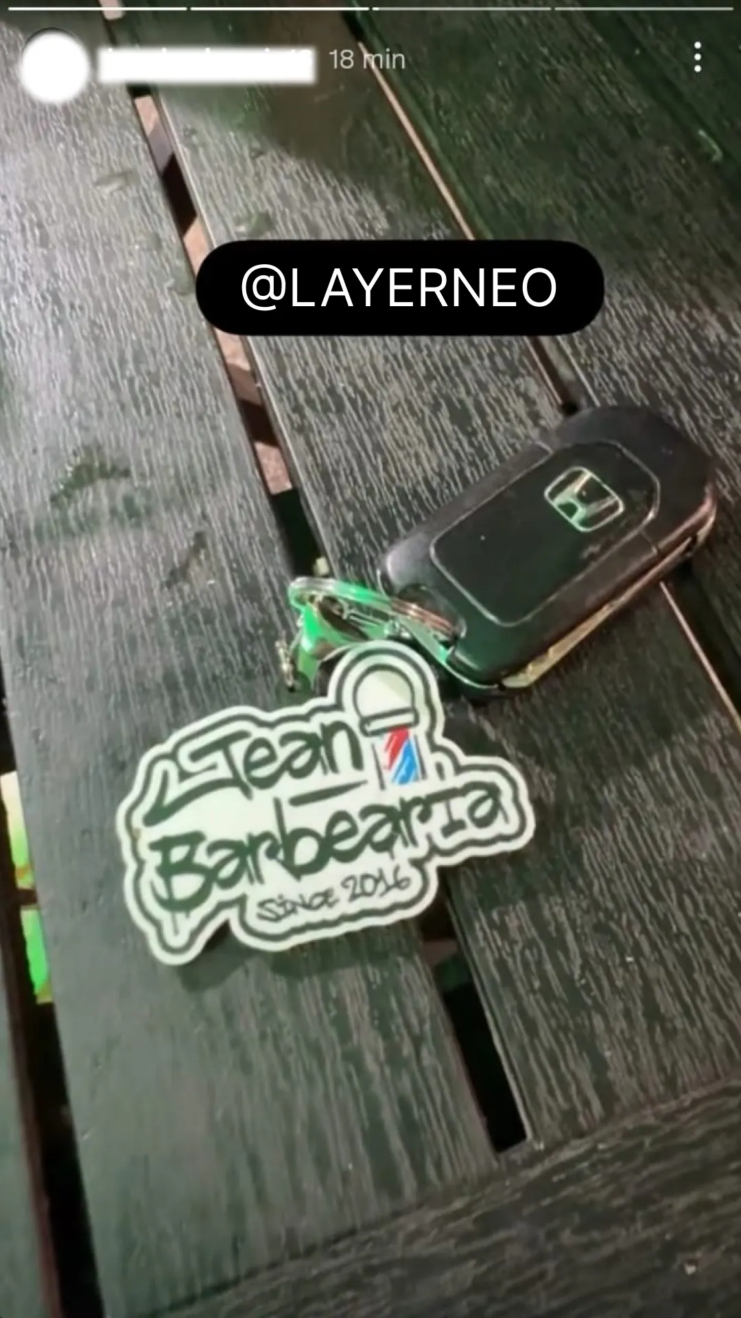 Chaveiro personalizado mostrado por cliente
